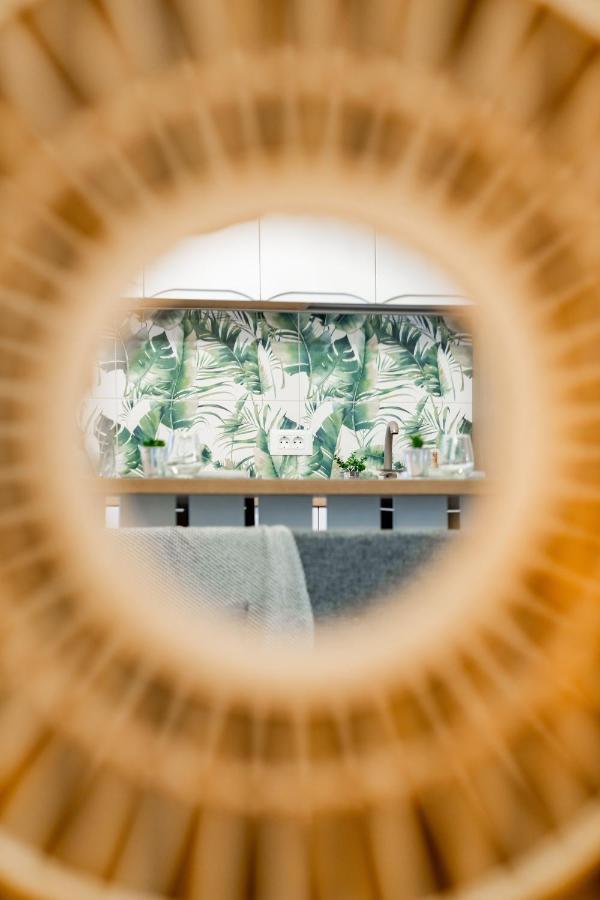 Botanic Nest Panoramic Studio Bukares Bagian luar foto